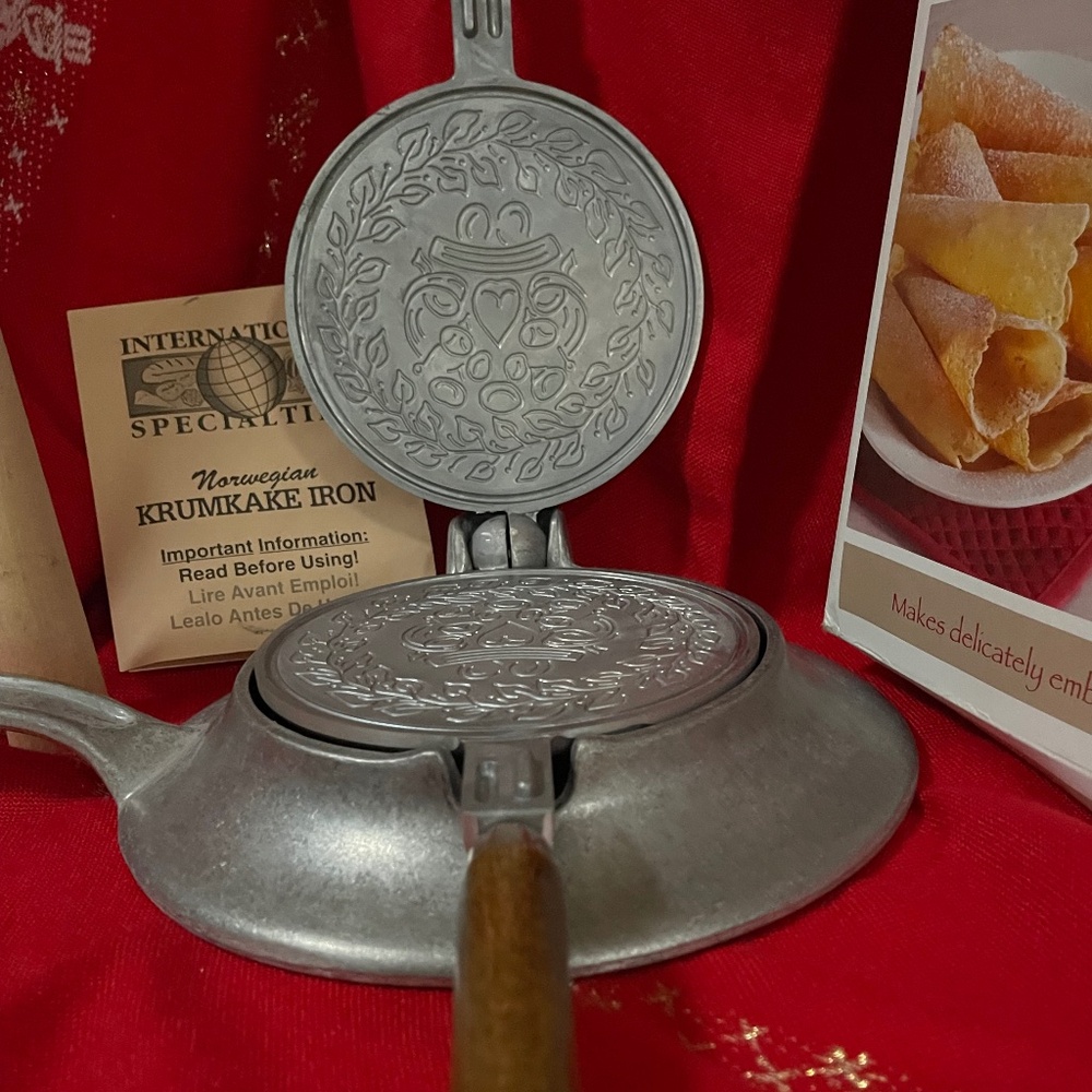 Nordic Ware Norwegian Krumkake and Pizzelle Iron Press (New!)